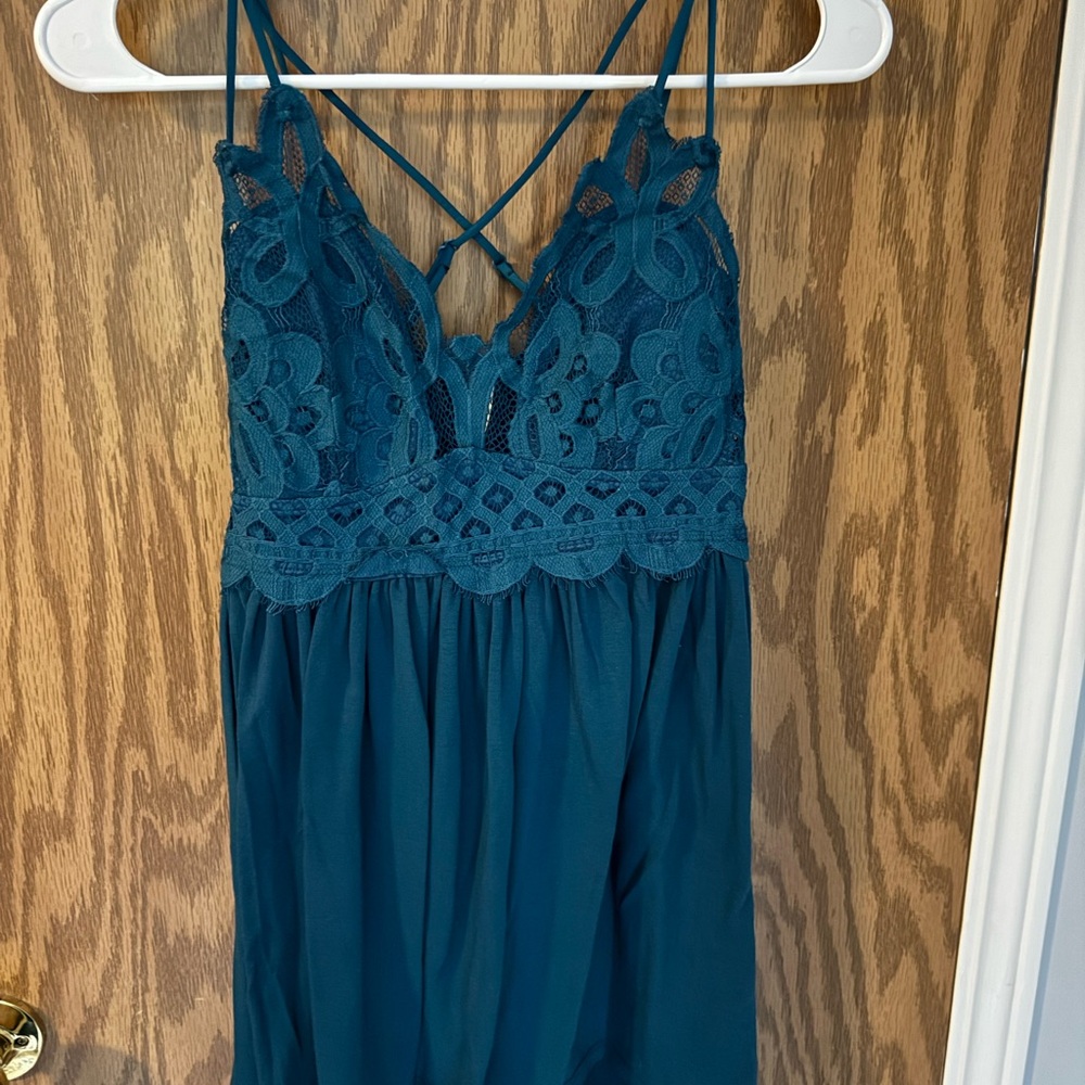 Zenana Outfitters Teal Lace-Detail Tank Top, Large- New